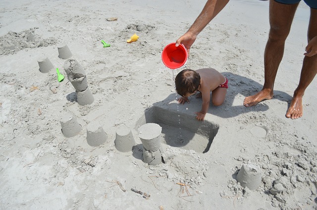 hraní s pískem